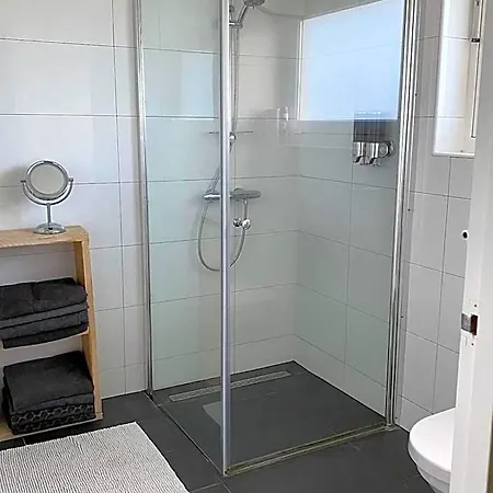Slapen Bij Uppruna 4*